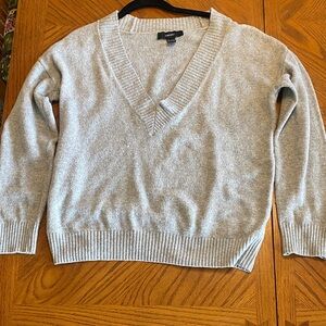 Forever 21 Light Gray V-Neck Sweater